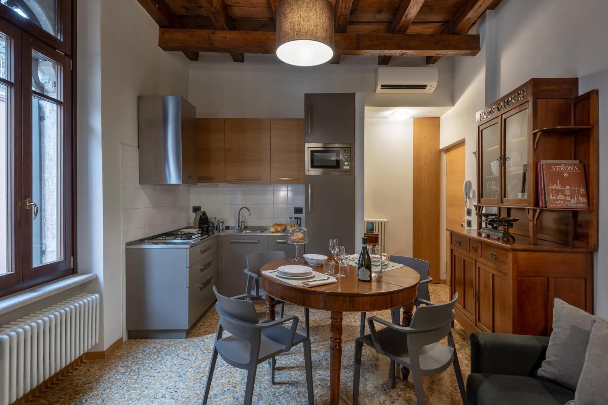 ורונה Residenza Roccamaggiore מראה חיצוני תמונה